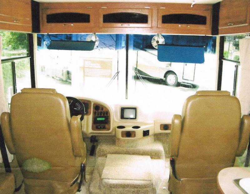 2009 Holiday Rambler Arista 330 - 006