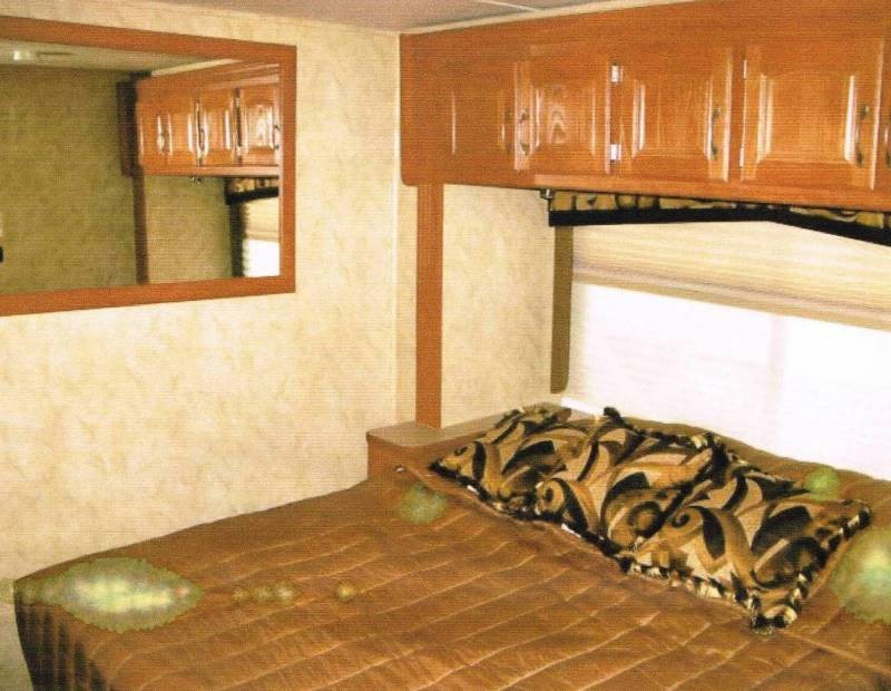 2009 Holiday Rambler Arista 330 - 012