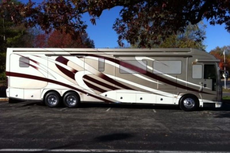 2008 American Coach American Heritage 45B - 001