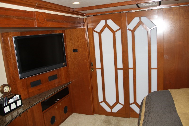 2008 American Coach American Heritage 45B - 015