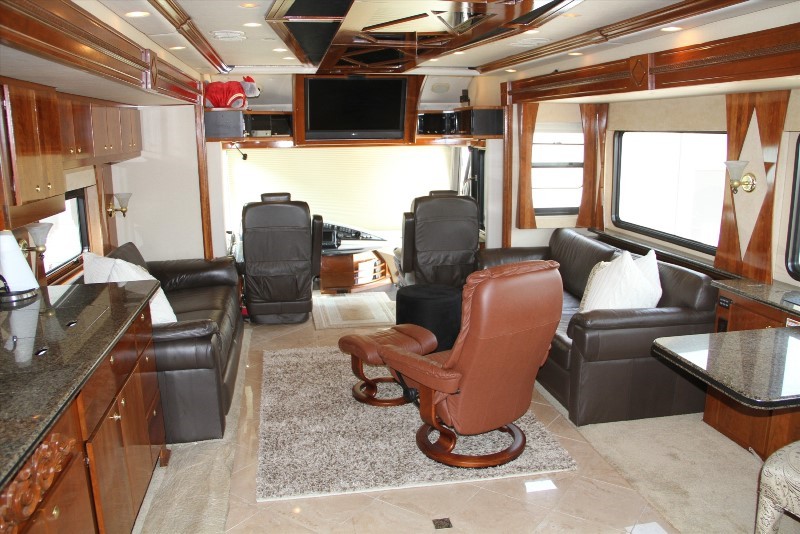2008 American Coach American Heritage 45B - 022
