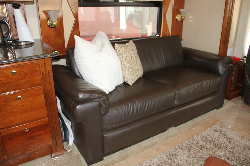 2008 American Coach American Heritage 45B - 030