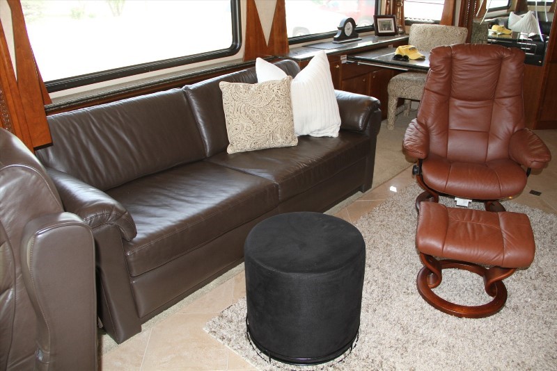 2008 American Coach American Heritage 45B - 032