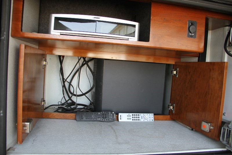 2008 American Coach American Heritage 45B - 047