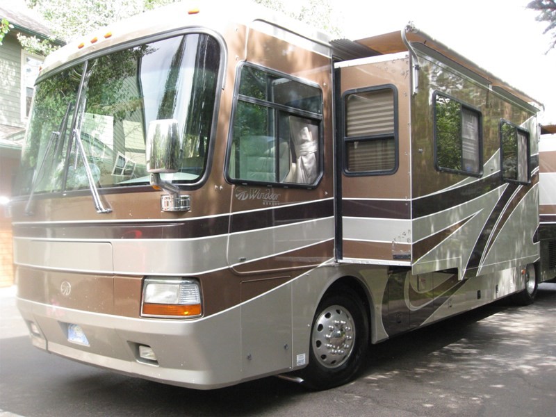 2001 Monaco Windsor 38PBDD - 001