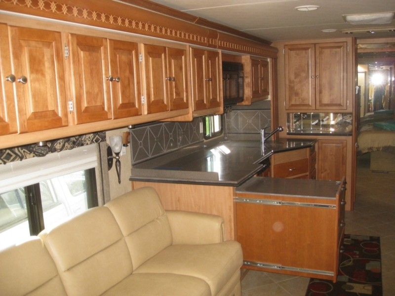 2007 Tiffin Phaeton 40QHS - 005