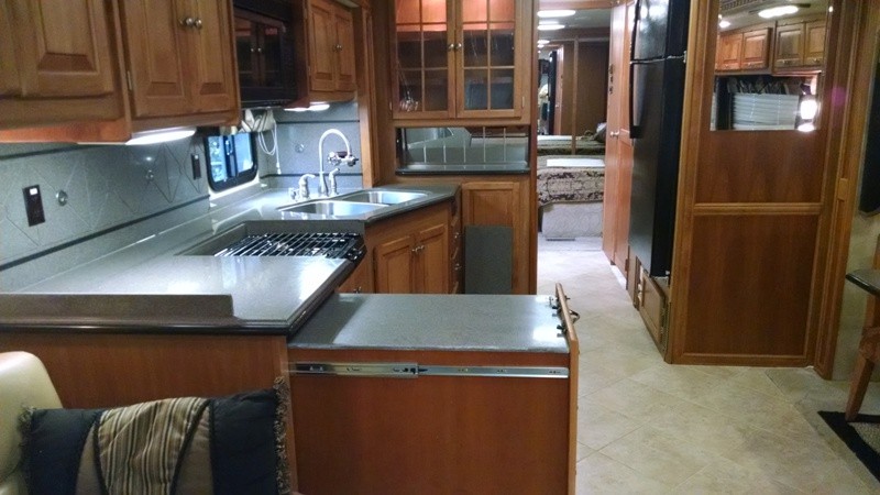 2008 Tiffin Phaeton 40QSH - 019