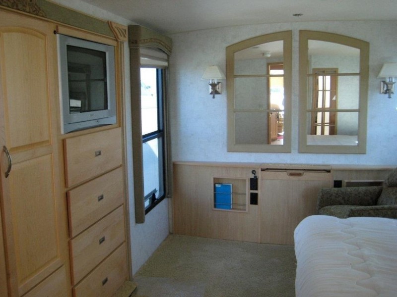 2005 Itasca Suncruiser 37B - 013