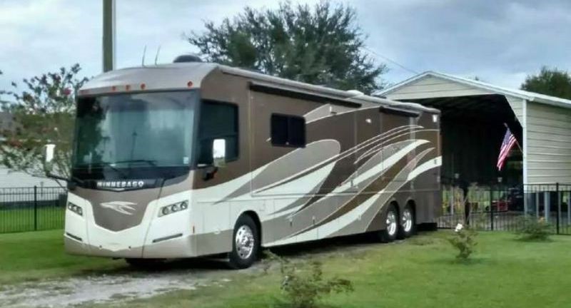 2013 Winnebago Journey 42E - 001