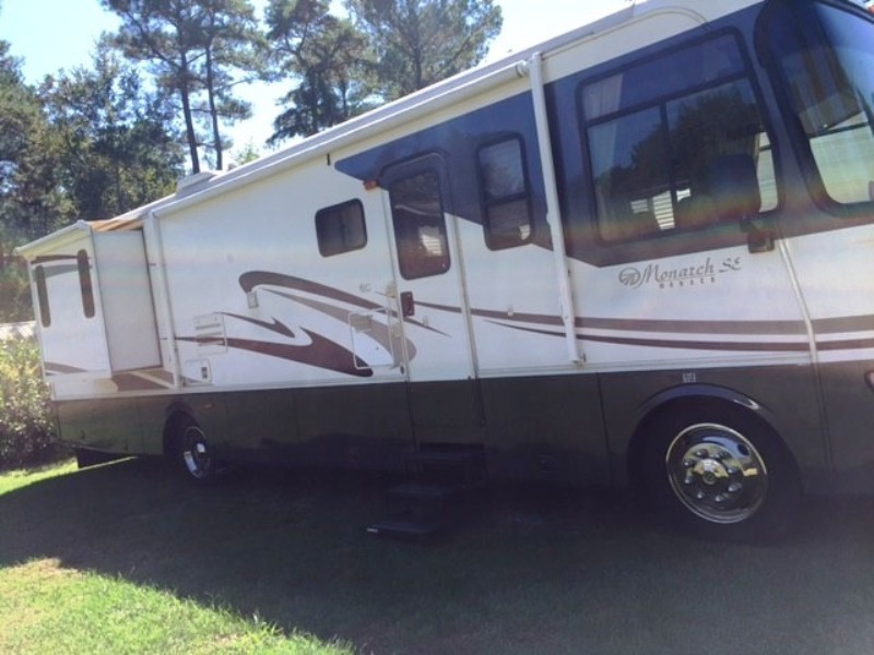 2004 Monaco Monarch SE 36DBD - 003