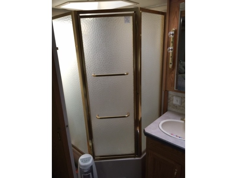 2004 Monaco Monarch SE 36DBD - 017