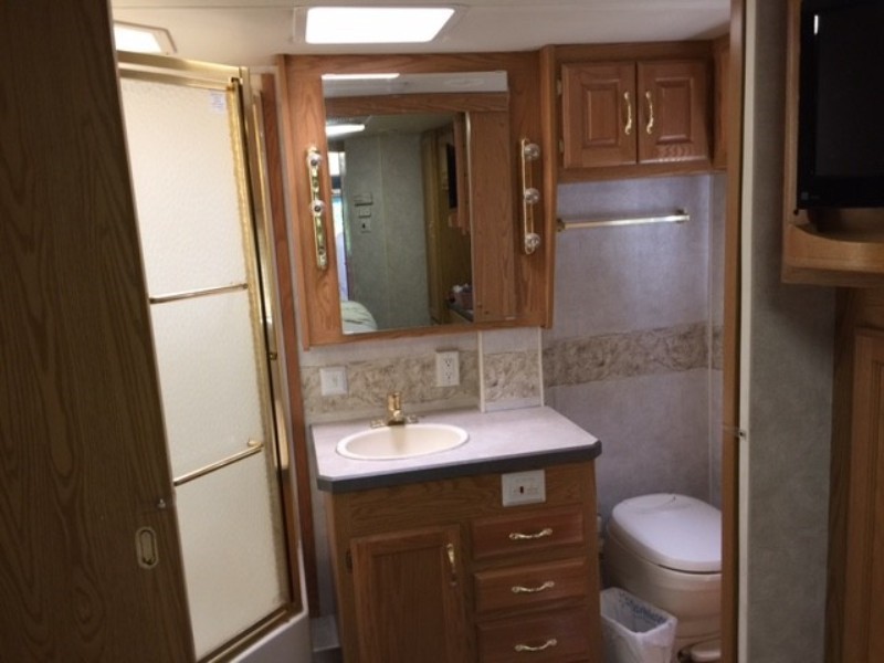 2004 Monaco Monarch SE 36DBD - 020