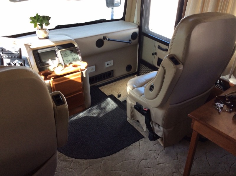 2004 Tiffin Allegro Bus 40DP - 005