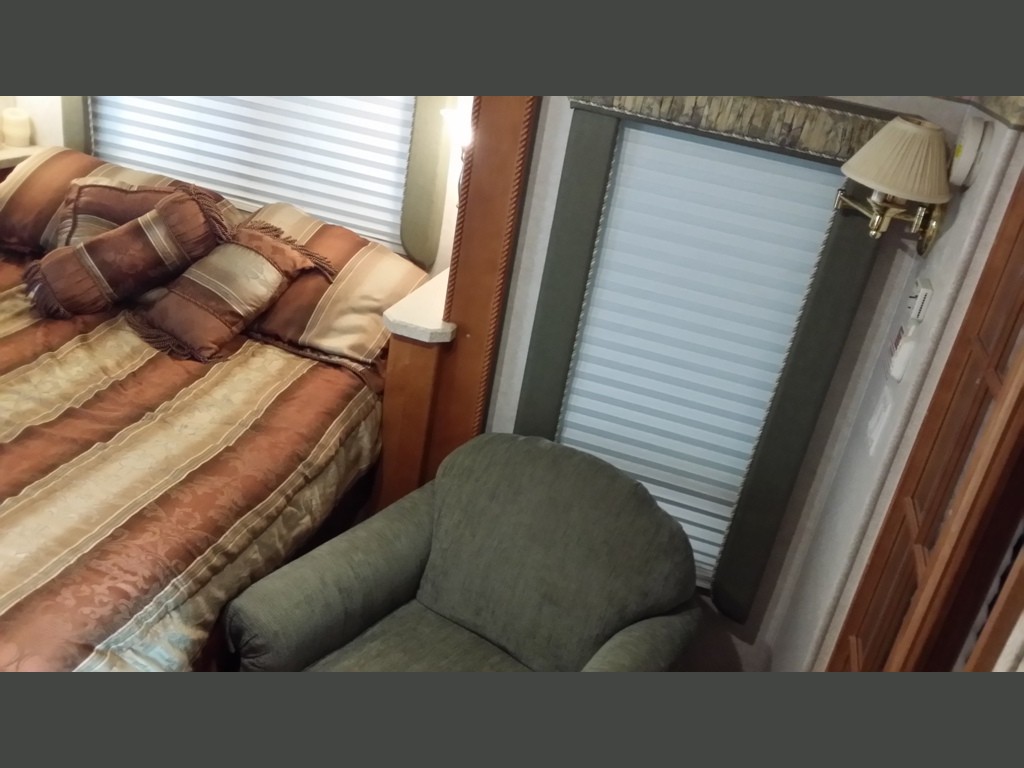 2004 Gulf Stream Atrium -006