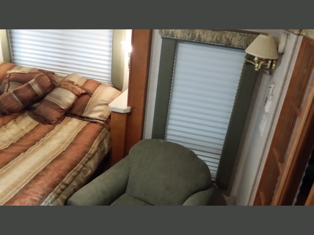 2004 Gulf Stream Atrium -007