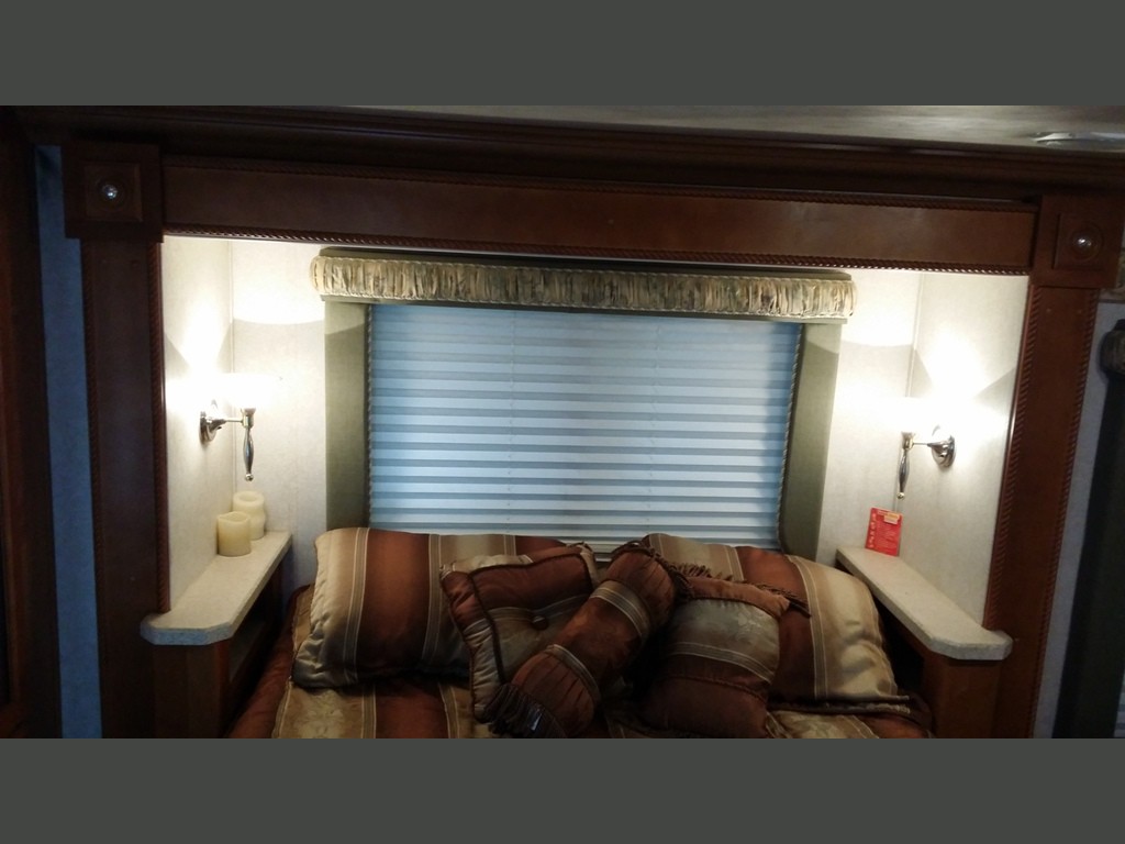 2004 Gulf Stream Atrium -013