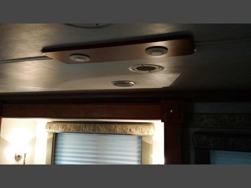 2004 Gulf Stream Atrium -022