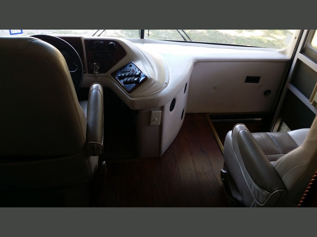 2004 Gulf Stream Atrium -043