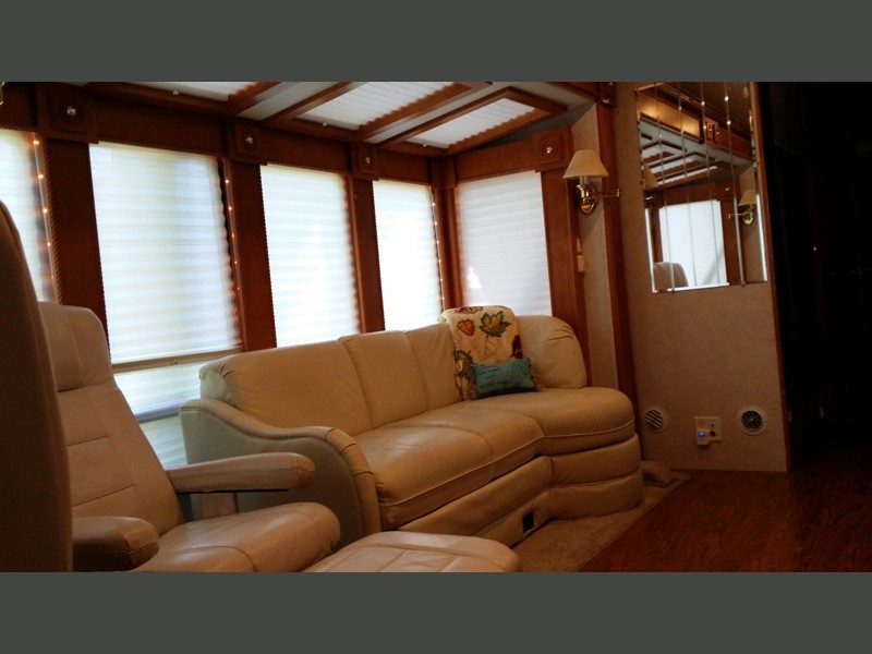 2004 Gulf Stream Atrium 8411 -045