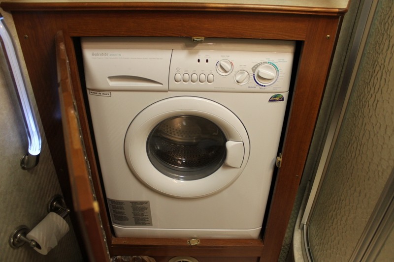 2008 Fleetwood Discovery 40X -014