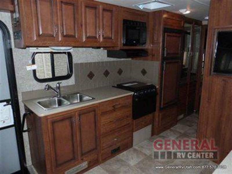 2014 Fleetwood Storm 32V - 005