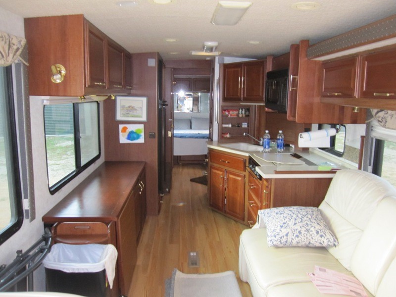 2004 Winnebago Journey 34H - 003