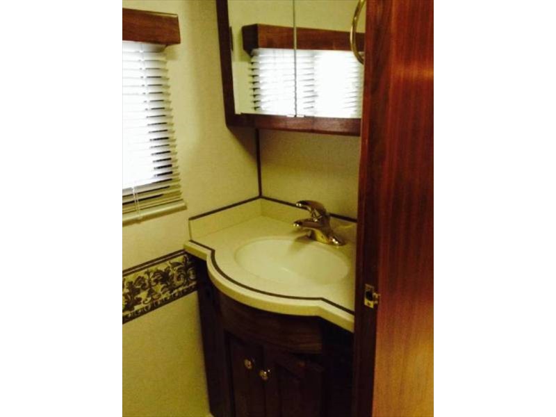 2003 Monaco Dynasty 40 Chancellor - 014