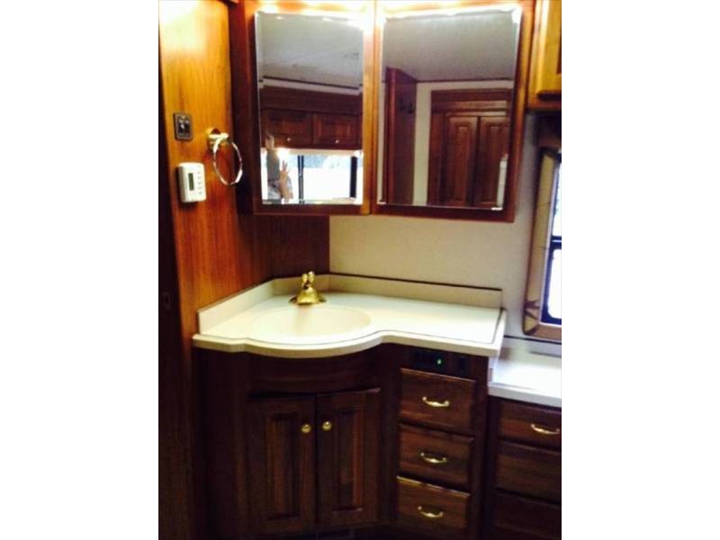 2003 Monaco Dynasty 40 Chancellor - 016