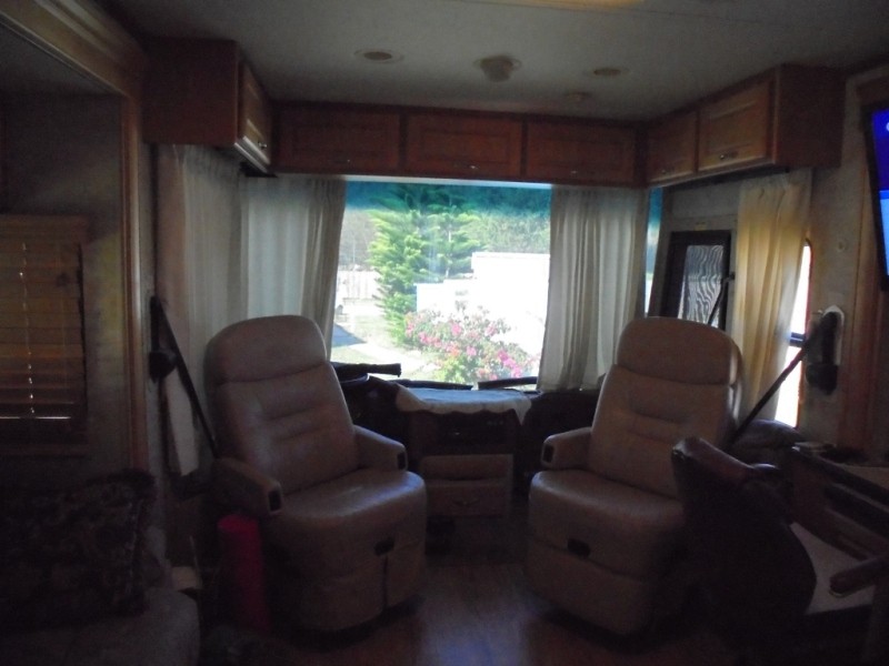 2006 Holiday Rambler Endeavor 40PDQ - 003