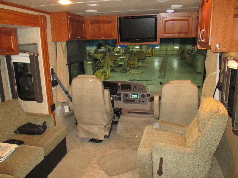 2011 Monaco Monarch 33SFS - 006