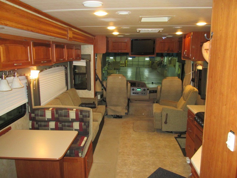 2011 Monaco Monarch 33SFS - 007