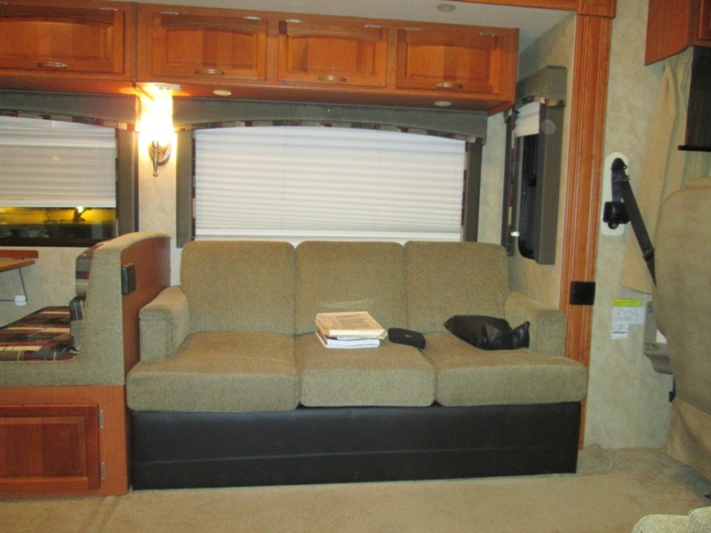 2011 Monaco Monarch 33SFS - 008