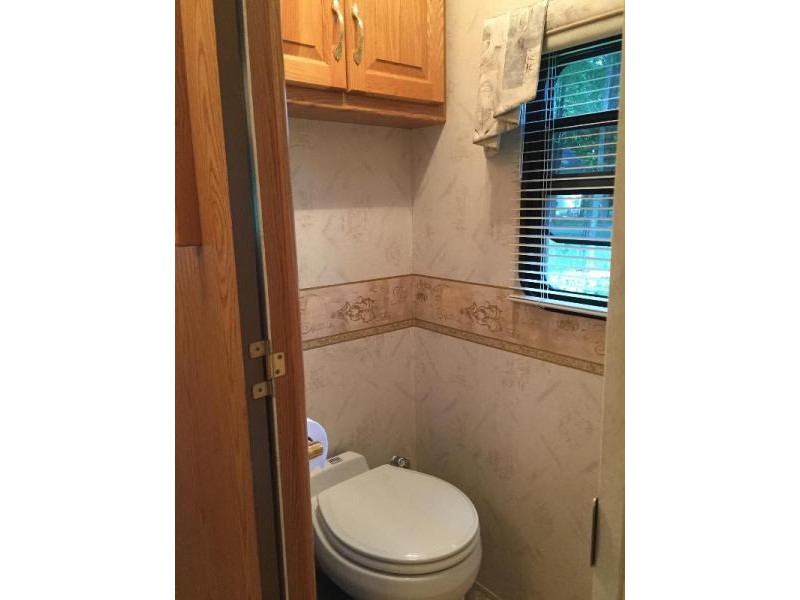 2004 Newmar Kountry Star 3702 - 009