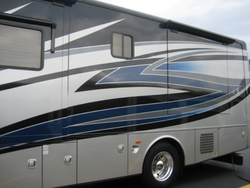 2009 Monaco Diplomat 38PDQ - 002