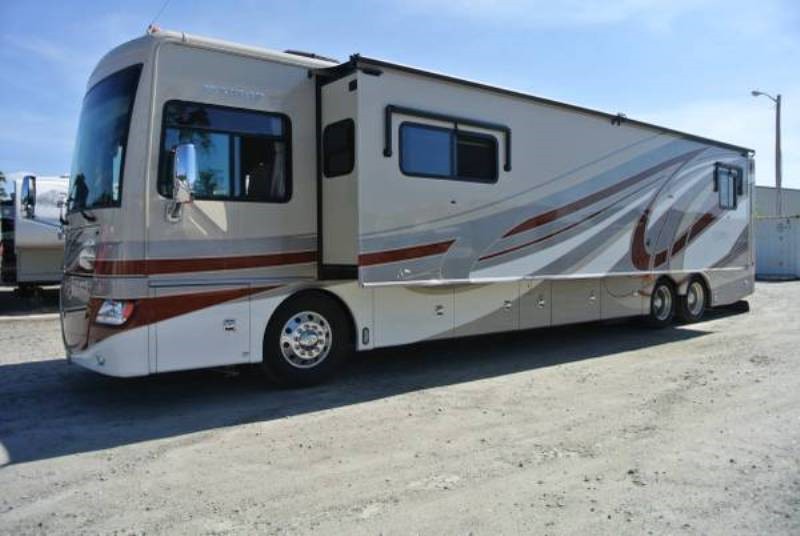 2012 Fleetwood Discovery 42M