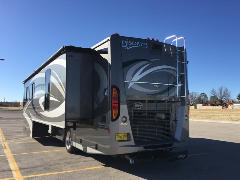 2008 Fleetwood Discovery 39R - 004