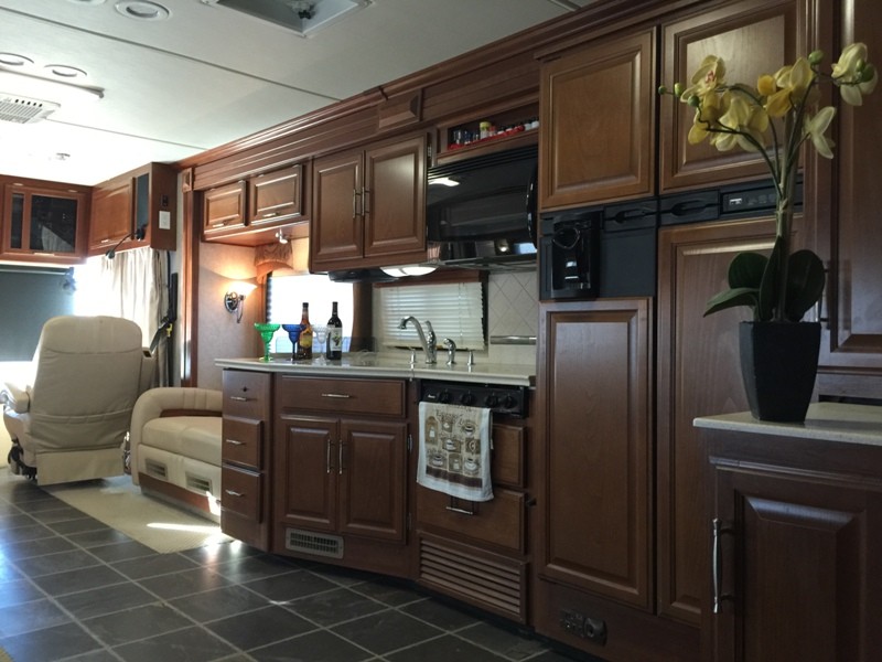 2008 Fleetwood Discovery 39R - 012