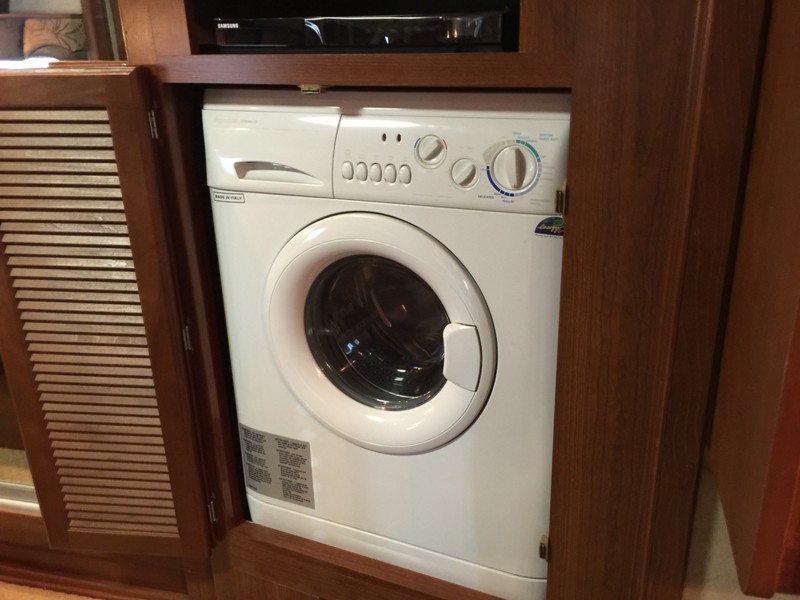 2008 Fleetwood Discovery 39R - 019