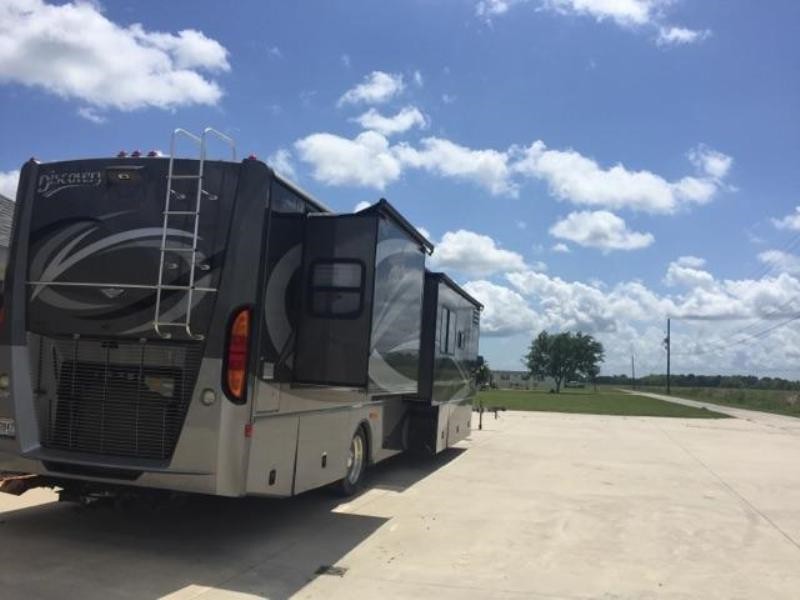 2008 Fleetwood Discovery 40X - 003