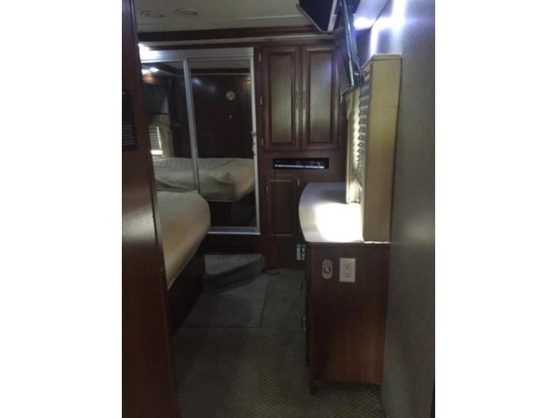 2008 Fleetwood Discovery 40X - 009