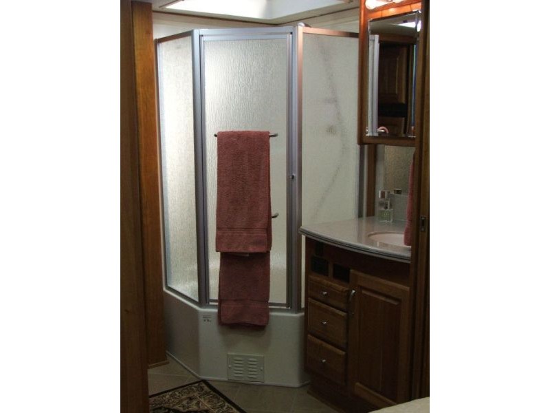 2004 Monaco Windsor 40PST - 005