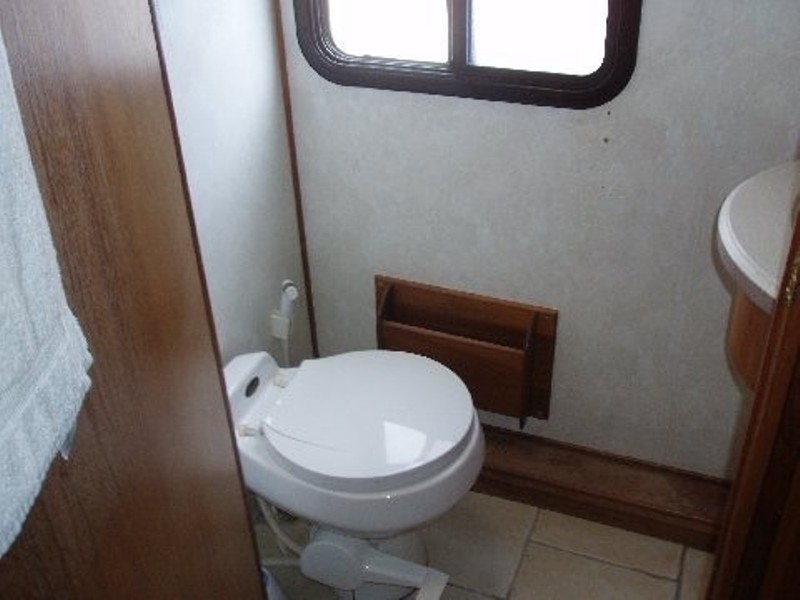 2002 Tiffin Allegro Bus - 019