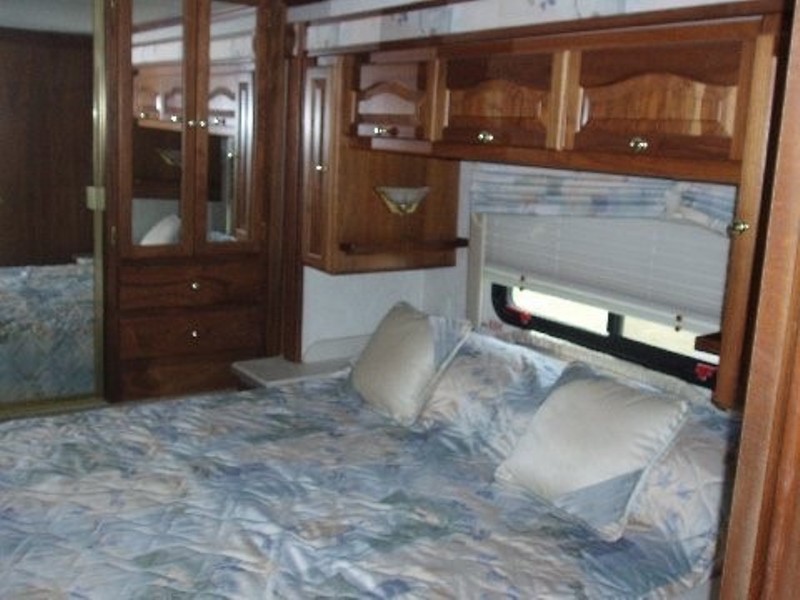 2002 Tiffin Allegro Bus - 024