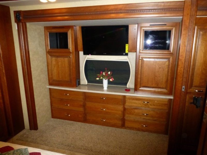 2012 American Coach American Revolution 42T - 027