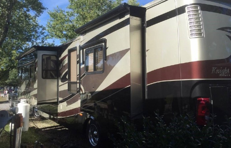 2008 Monaco Knight 40SKQ - 002