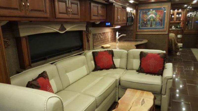 American Coach American Tradition 42G - 002