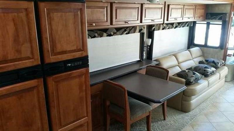 2008 Tiffin Phaeton 42QRH - 008