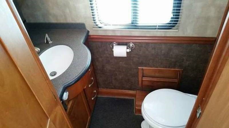 2008 Tiffin Phaeton 42QRH - 017