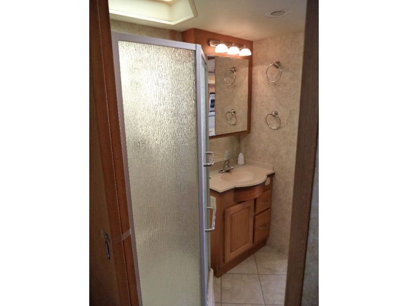 2006 Holiday Rambler Endeavor 40PDQ - 018