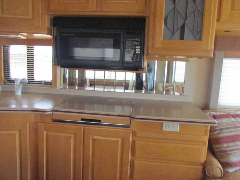 2002 Country Coach Affinity  - 006